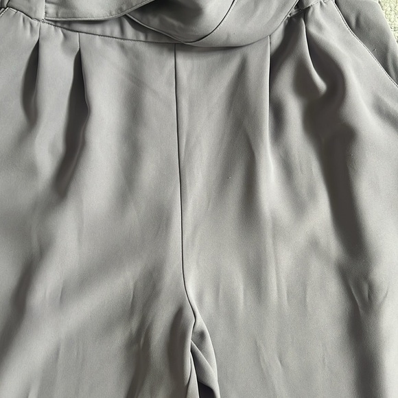 Lululemon Noir Crop - Picture 2 of 13